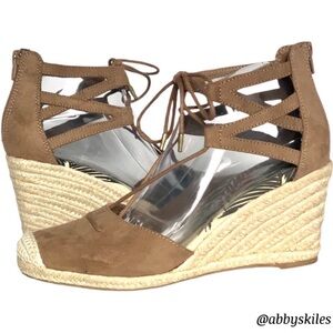Dolce Vita Taupe Tan Espadrilles Lace Up Jute Wedge Heel Neutral Color Suede